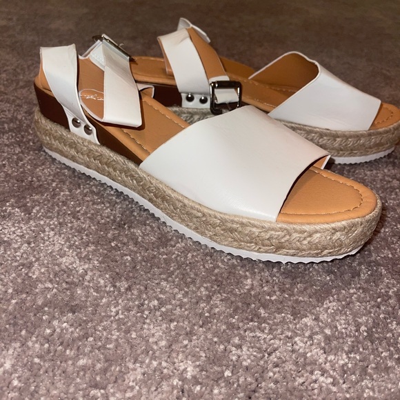 Shoes - White Espadrille Platform Sandals – Size 39 (US 8.5)